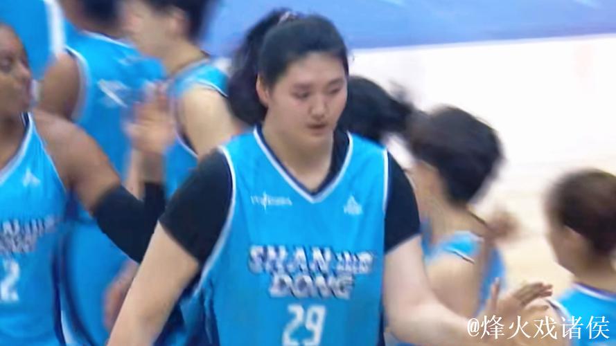 “小巨人”张子宇迎来WCBA首秀 替补出场拿到15分6板 “小巨人”张子宇迎来WCBA首秀 替补出场拿到15分6板